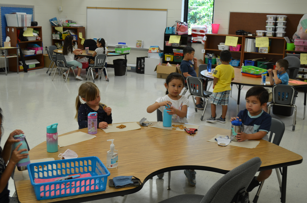 Students enjoying a snack.